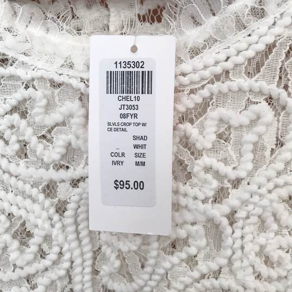 Cropped Lace Top - Picture 3 of 5